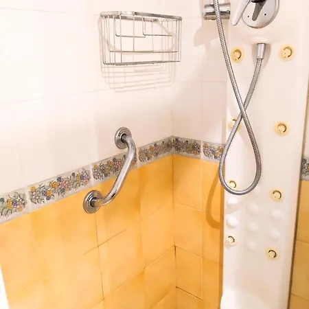 Santa Teresa Centro De *